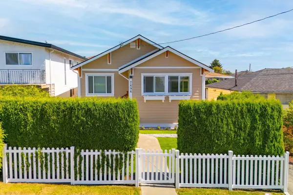 7696 Davies ST, Burnaby, BC V3N 3H4