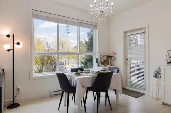 Surrey, BC V4N 6R5,6438 195a ST #108