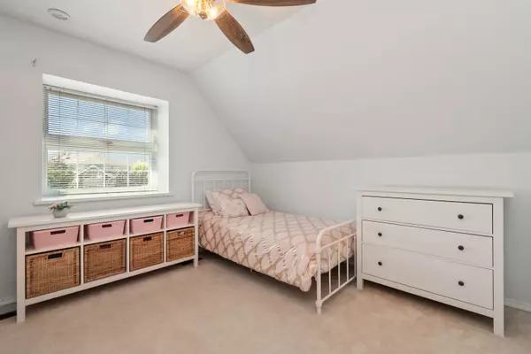 45342 Jasper DR Chilliwack, BC V2R 3B2