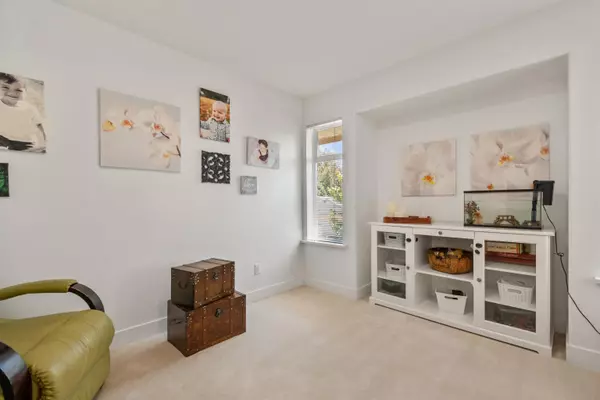 45342 Jasper DR Chilliwack, BC V2R 3B2