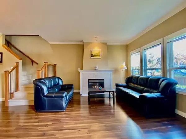Richmond, BC V7C 5V8,6733 Livingstone PL #4