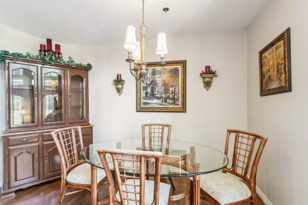 Coquitlam, BC V3B 7J1,1154 Westwood ST #402