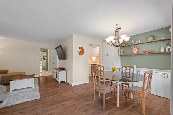 North Vancouver, BC V7J 2H2,1050 Premier ST #86