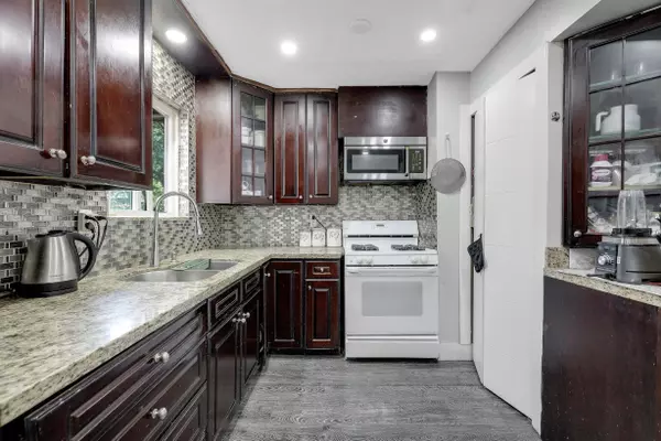 Delta, BC V4C 6N8,9162 119a ST