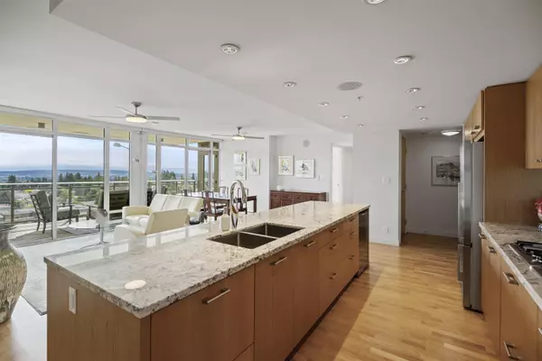 1455 George ST #1105 White Rock, BC V4B 0A9