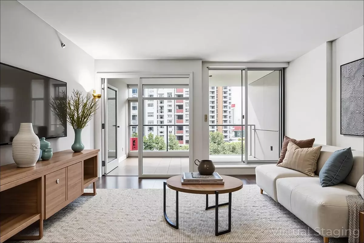 Vancouver, BC V6B 0K9,161 W Georgia ST #816