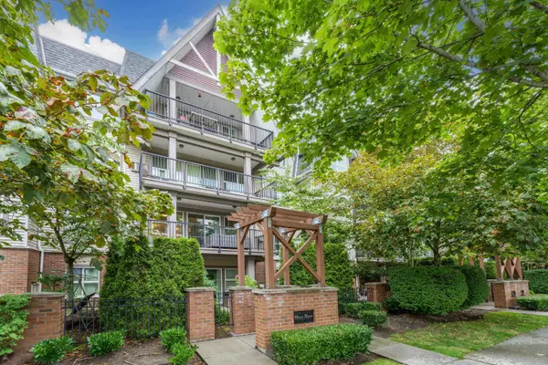 17769 57 AVE #217, Surrey, BC V3S 1H1