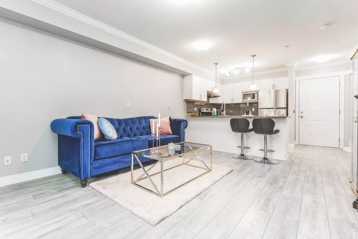 Surrey, BC V3S 1H1,17769 57 AVE #217