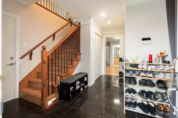 Burnaby, BC V5E 2G6,7489 Rosewood ST