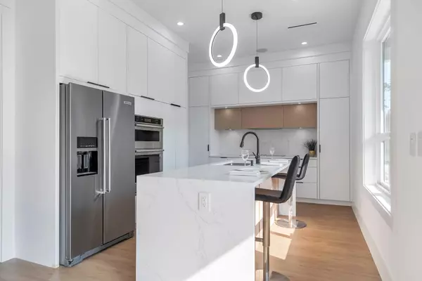 7120 204 ST Langley, BC V2Y 3S7