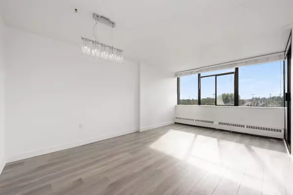 Richmond, BC V6Y 1Z2,6651 Minoru BLVD #808