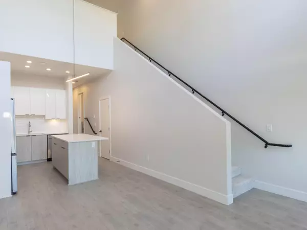 Surrey, BC V3V 0H1,13458 95 AVE #114