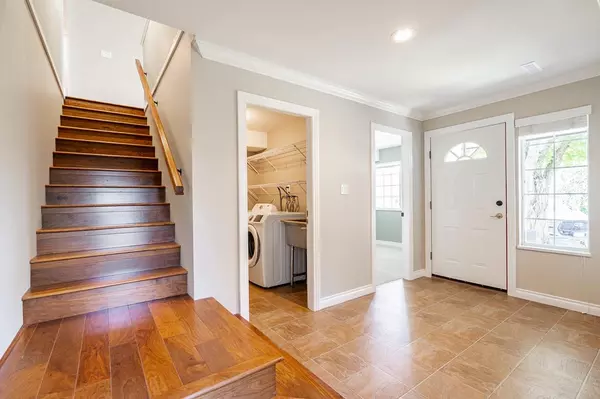 Surrey, BC V3S 7Z8,5966 186 ST