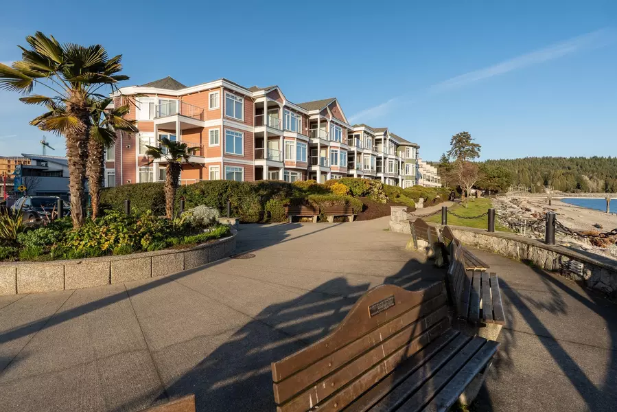 5470 Inlet AVE #102, Sechelt, BC V7Z 0H4