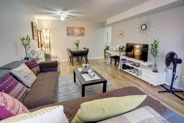 Squamish, BC V8B 0B8,38003 Second AVE #207