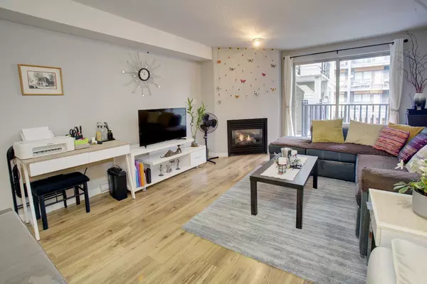Squamish, BC V8B 0B8,38003 Second AVE #207