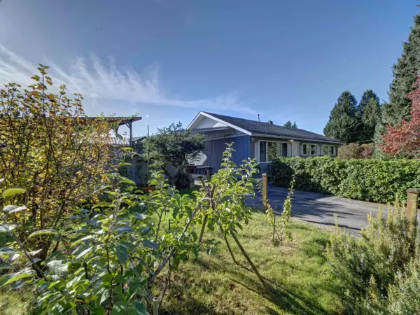Sechelt, BC V7Z 0E4,4657 Whitaker RD