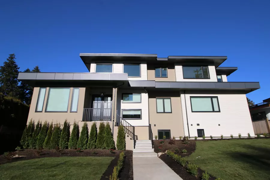 13525 16th AVE, Surrey, BC V4A 9K9