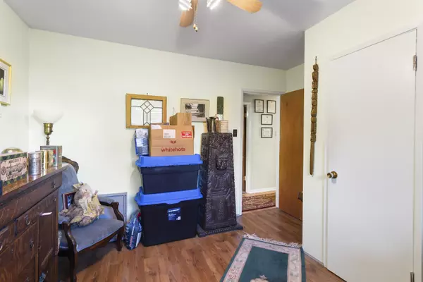 7134 17th AVE Burnaby, BC V3N 1K7