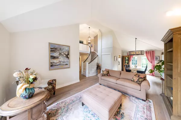 12576 18 AVE Surrey, BC V4A 1V7