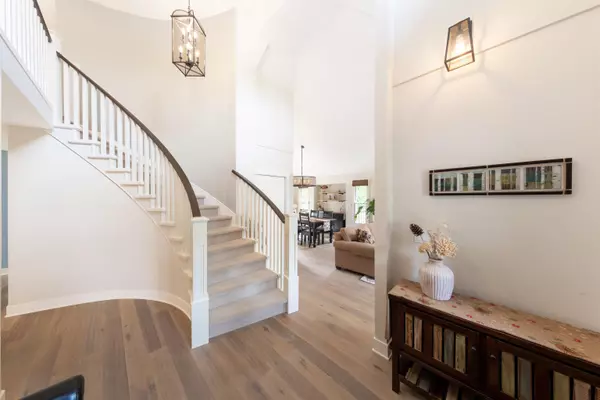 Surrey, BC V4A 1V7,12576 18 AVE