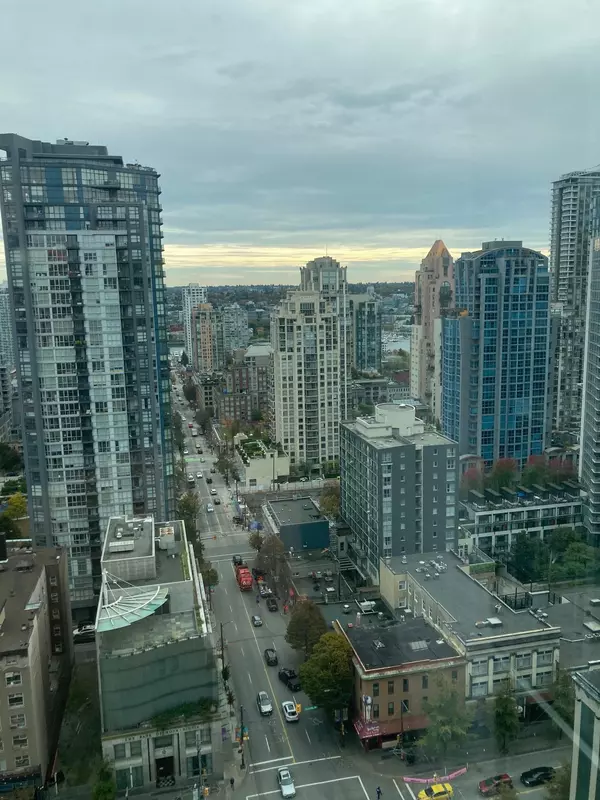 1188 Howe ST #2402 Vancouver, BC V6Z 2S8