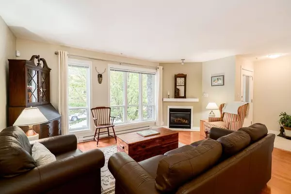 Squamish, BC V8B 0P7,1233 Main ST #3