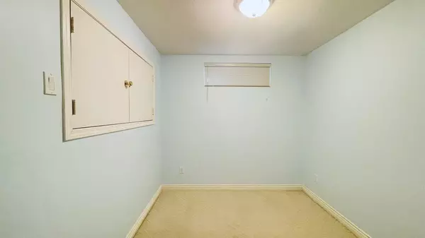 Vancouver, BC V6P 4H6,7950 Selkirk ST #Basement