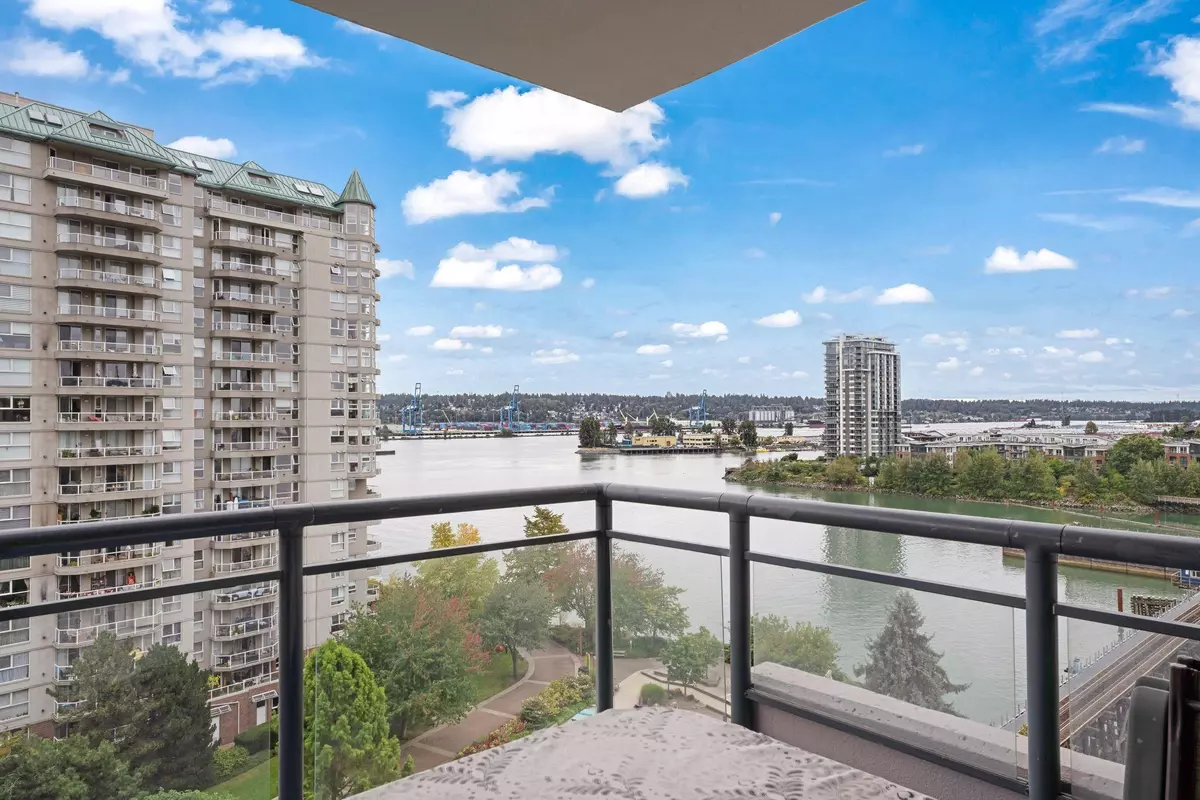 New Westminster, BC V3M 6M6,8 Laguna CT #1001