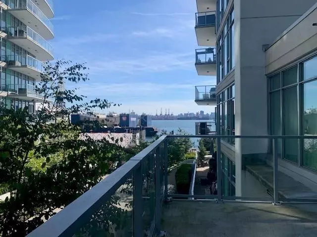 185 Victory Ship WAY #203, North Vancouver, BC V7L 0G2