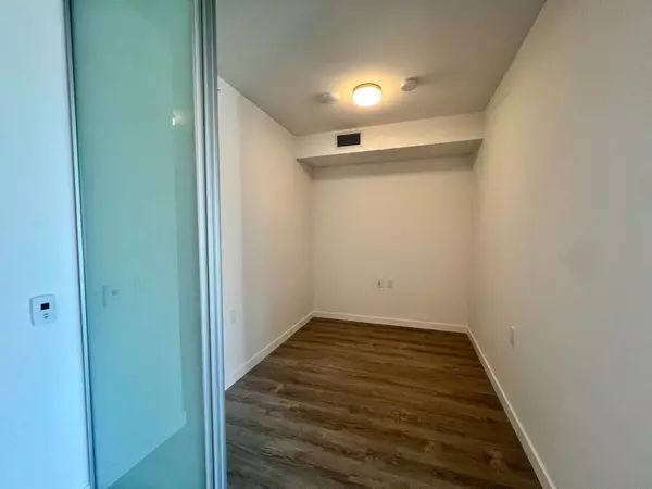 Surrey, BC V3T 0S1,13350 Central Ave AVE #1703