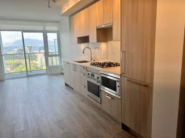 13350 Central Ave AVE #1703 Surrey, BC V3T 0S1