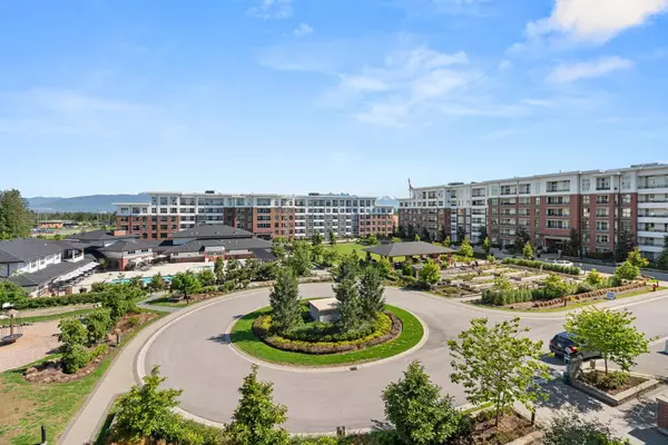 8150 207 ST #D423, Langley, BC V2Y 4J5