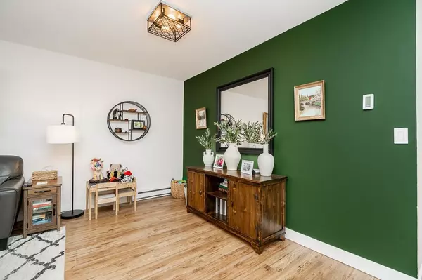 2352 Pitt River RD #14 Port Coquitlam, BC V3C 5Y2