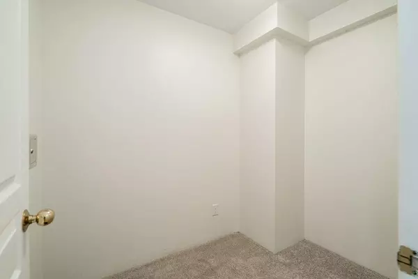 1189 Howe ST #1704 Vancouver, BC V6Z 2X4