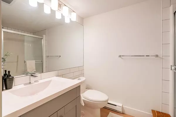 7428 Southwynde AVE #3 Burnaby, BC V3N 0A1