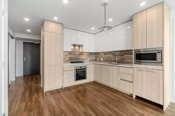 Burnaby, BC V5C 0L2,1888 Gilmore AVE #4205