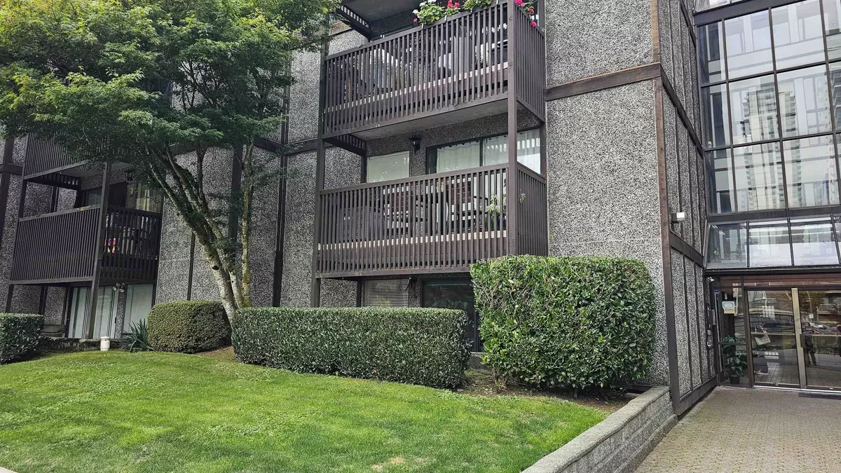 Surrey, BC V3V 7L9,13501 96 AVE #117