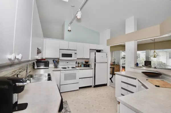 555 Eaglecrest DR #28 Gibsons, BC V0N 1V8