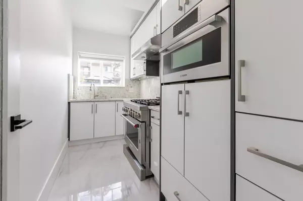 8244 151a ST Surrey, BC V3S 8R1