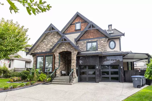 8244 151a ST, Surrey, BC V3S 8R1