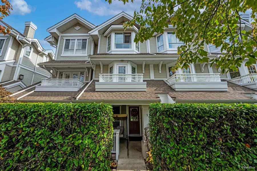 22000 Sharpe AVE #5, Richmond, BC V6V 2V5