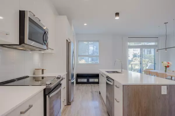 1968 N Parallel RD #6 Abbotsford, BC V3G 2C6