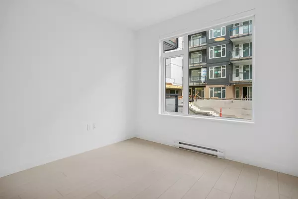 10488 138a ST #209 Surrey, BC V3T 0W4