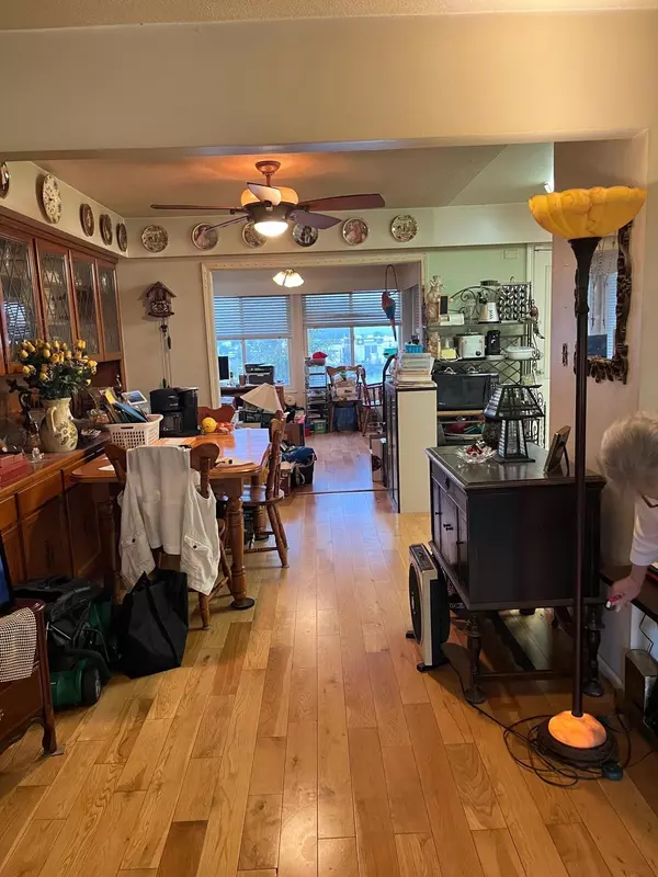 Delta, BC V4C 2R1,10581 River RD