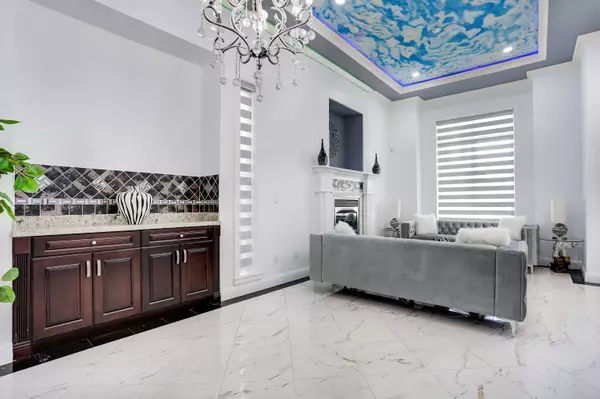 Surrey, BC V3T 4M1,10289 139a ST