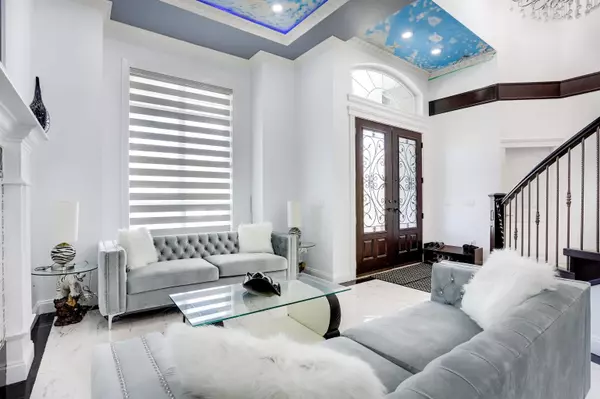 Surrey, BC V3T 4M1,10289 139a ST