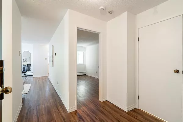 Richmond, BC V6X 3E9,8460 Ackroyd RD #108