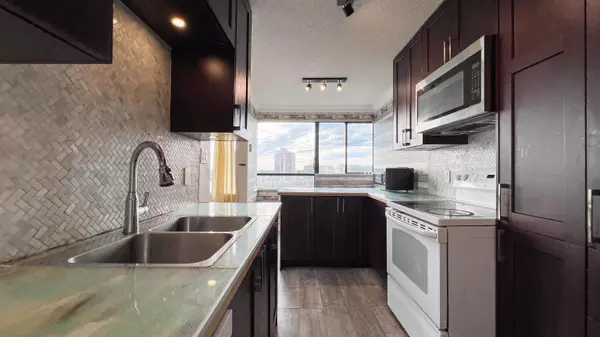 1026 Queens AVE #207 New Westminster, BC V3M 6B2