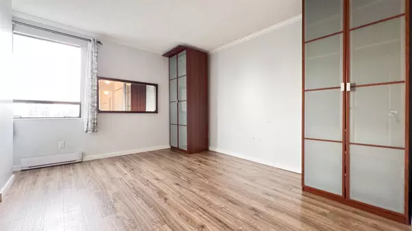 1026 Queens AVE #207 New Westminster, BC V3M 6B2